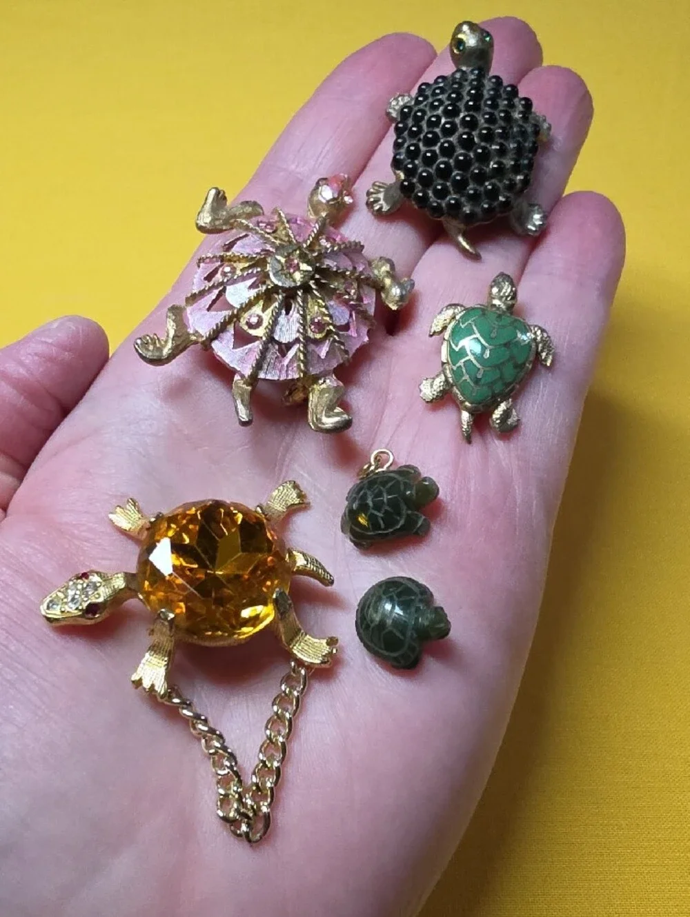 Vtg Costume Jewelry Turtle Lot 12pcs ▪︎ Brooches, Clip Earrings, Pendant - Picture 7 of 9